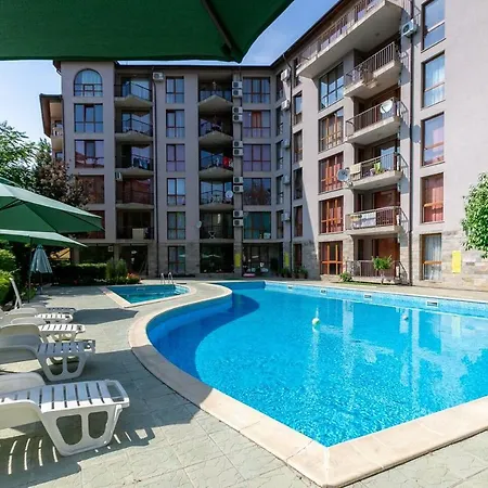 1st Floor 1bdr W Kitchen Poolview Ii * 써니비치