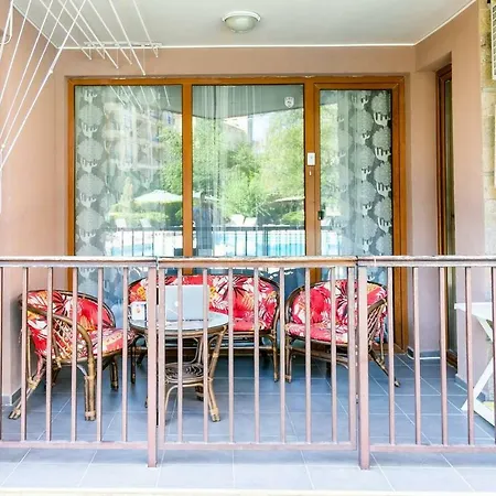 아파트 1st Floor 1bdr W Kitchen Poolview Ii *